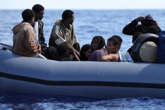 OIM: Deși sosirea migranților pe mare în Europa a scăzut cu 39% în 2026, numărul victimelor crește