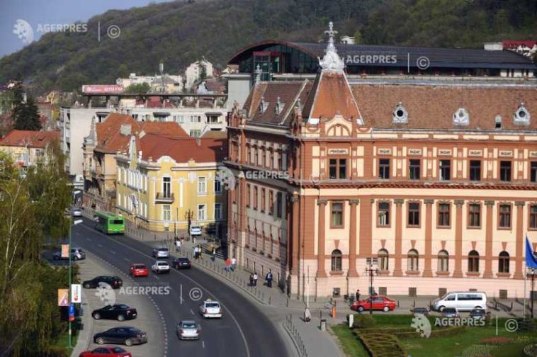 Brașov: Tarife majorate pentru parcări în tot orașul și diferențiate pe zile în zona zero
