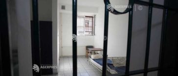Timiș: Bărbat, arestat preventiv după ce ar fi fost prins în flagrant cu substanțe psihoactive porționate pentru comercializare