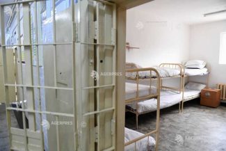 Covasna: Recidivist, prins în flagrant într-o locuință din Târgu Secuiesc, arestat preventiv pentru furt