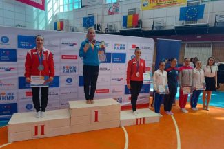 Gimnastică artistică: Sabrina-Alexia Maneca-Voinea, trei victorii în finalele pe aparate la Naționale (GALERIE FOTO)