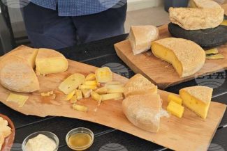 BTA: Festivalul Brânzei de Casă reunește producători din Bulgaria și Balcani în satul Cherni Vit