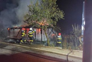 Mureș: O persoană a suferit un atac de panică, în urma unui incendiu