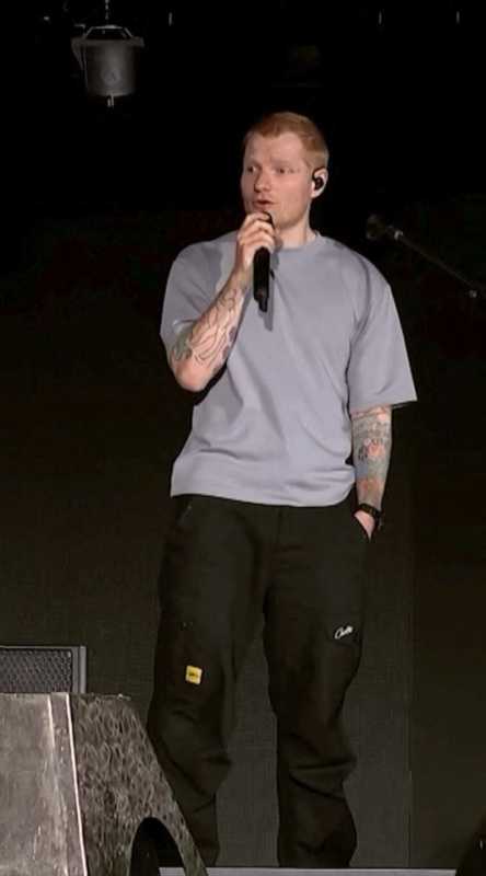 Ed Sheeran a vorbit de pe scena din Philadelphia despre situația din Gaza și a recunoscut ‘greșeli’