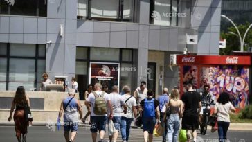 O treime dintre români spun că viața lor s-a înrăutățit; presiunea financiară, principalul obstacol (studiu)