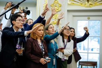 Mass-media cărora li s-a interzis accesul la Casa Albă dau în judecată administrația Trump