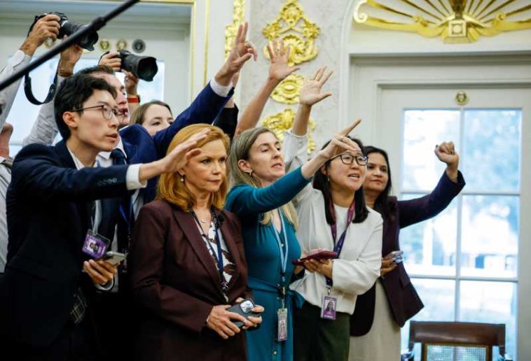 Mass-media cărora li s-a interzis accesul la Casa Albă dau în judecată administrația Trump
