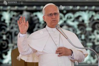 Papa Leon al XIV-lea vizitează Franța, în contextul în care Biserica se confruntă cu șocul abuzurilor clerului