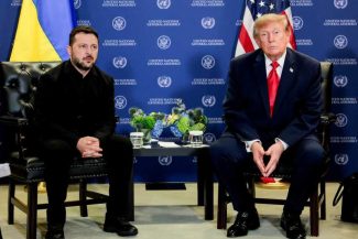 Trump anunță că au avut loc discuții cu Iranul marți