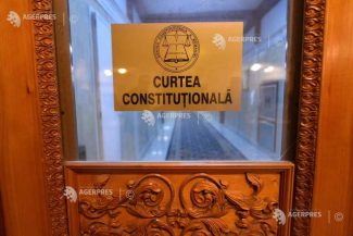 CCR discută sesizarea trimisă de Grindeanu privind un posibil conflict juridic între Guvern și Parlament