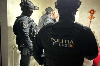 Botoșani: Șase percheziții ale polițiștilor într-un dosar de proxenetism
