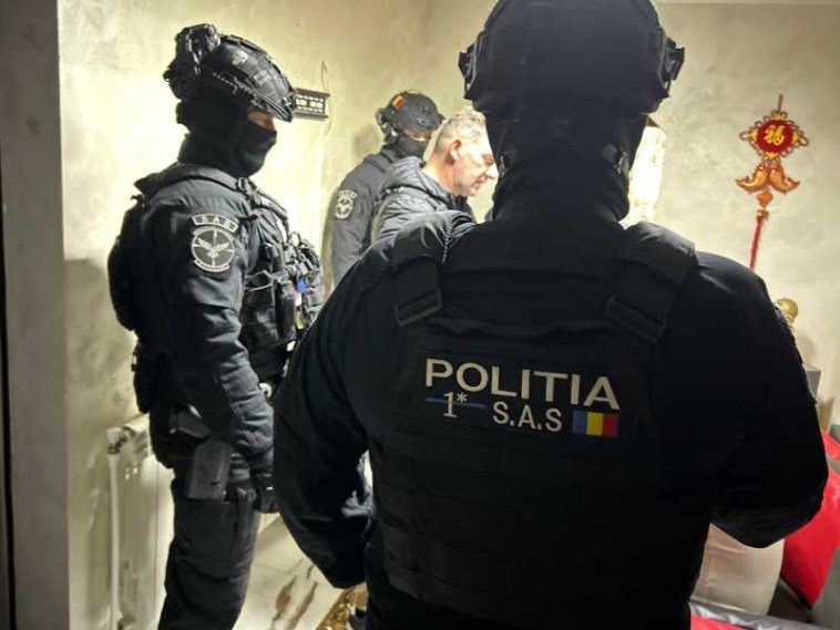 Botoșani: Șase percheziții ale polițiștilor într-un dosar de proxenetism