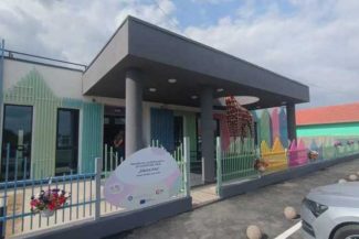 Arad: Doar una din cele trei creșe construite funcționează; nu s-au făcut angajări și nu e curent
