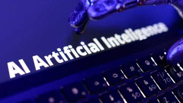 Aproape toți liderii din telecom se așteaptă la creșteri semnificative de productivitate prin AI în următorii cinci ani (studiu)