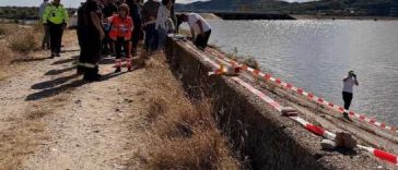Vâlcea: Tânăra găsită decedată într-o valiză ce plutea pe Olt a fost identificată; un suspect e căutat
