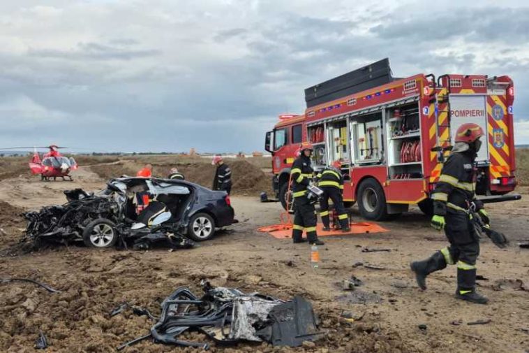Iași: Trei persoane au murit, alte patru au fost transportate la spital, în urma unui accident rutier