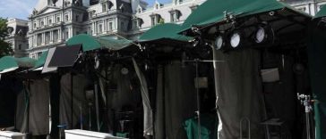 SUA: Un judecător federal dispune restabilirea accesului CNN, MS Now și Politico la Casa Albă