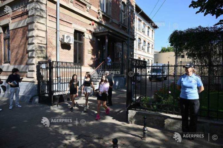 Consiliul Național al Elevilor solicită tuturor parlamentarilor să respingă proiectul privind introducerea uniformei școlare obligatorii