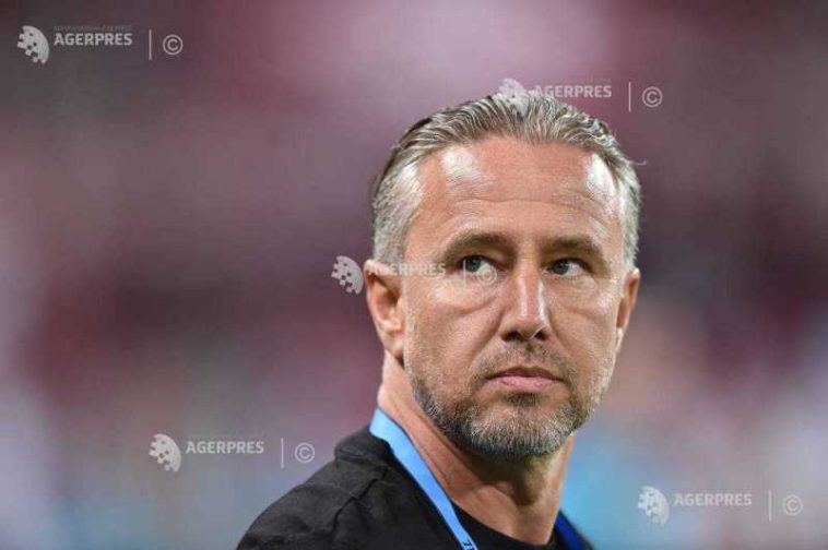 Fotbal: Laurențiu Reghecampf a preluat conducerea tehnică a echipei FCSB