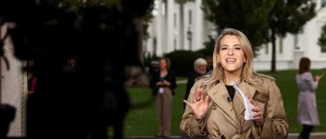 UPDATE / CNN, MS NOW și Politico au primit din nou acces la Casa Albă după o decizie a justiției
