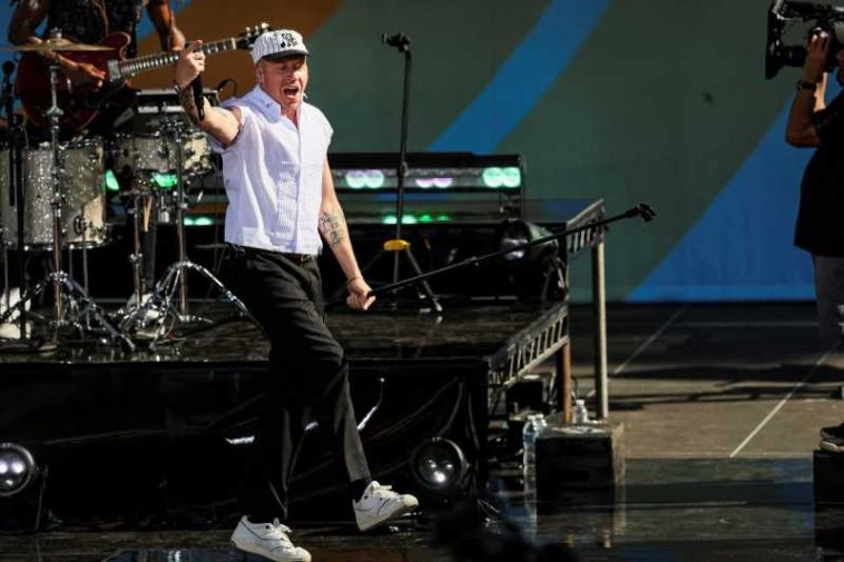 Exclus din concertele lui Ed Sheeran, rapperul Macklemore organizează un turneu propriu, intitulat ‘Free Palestine’