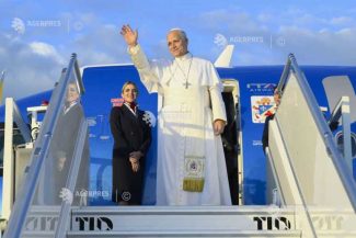 Papa Leon al XIV-lea a aterizat în Franța