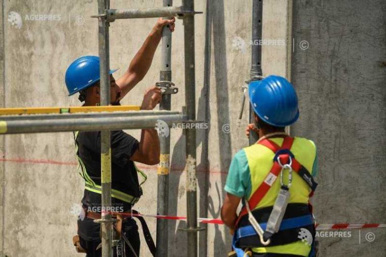 AMOFM București: Peste 8.100 de persoane au fost angajate în primele opt luni ale acestui an