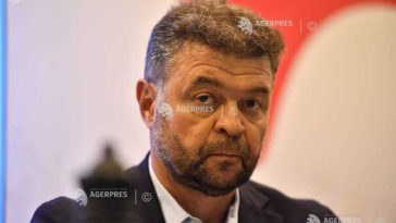 Timiș/Rectorul UVT, la deschiderea anului universitar: Studenții de azi vor putea inventa noi joburi