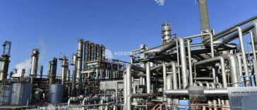 Volatilitatea de pe piața petrolului, mai periculoasă pentru economia României decât un preț mare, dar previzibil (analist)