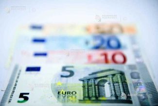 Comisia Europeană cere României implementarea Directivei privind combaterea spălării banilor