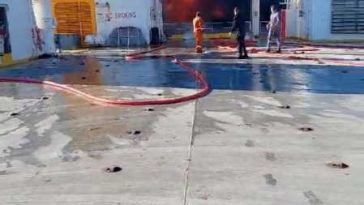 Grecia: Toate persoanele, salvate de pe feribotul auto care a luat foc în apropierea insulei Mykonos