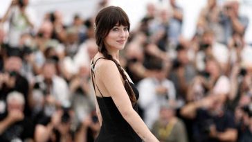 Dakota Johnson spune că thrillerul ”Verity” abordează teme precum adevărul și încrederea