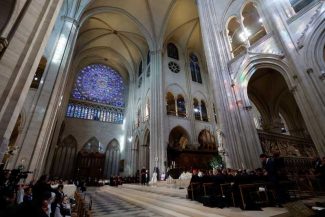 Leon al XIV-lea a sosit la Notre-Dame din Paris, prima vizită papală de la redeschiderea catedralei în 2024