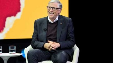 Inteligența artificială ar putea provoca ”un miliard de decese” dacă nu este reglementată, afirmă Bill Gates
