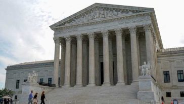 SUA: Curtea Supremă autorizează administrația Trump să creeze o bază de date pentru a verifica cetățenia americană a alegătorilor