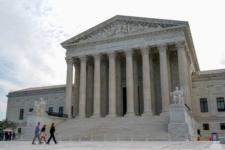 SUA: Curtea Supremă autorizează administrația Trump să creeze o bază de date pentru a verifica cetățenia americană a alegătorilor