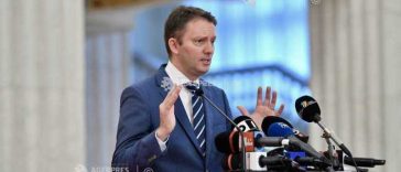 Premierul desemnat depune la Parlament programul de guvernare și lista de miniștri