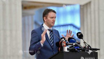 Premierul desemnat depune la Parlament programul de guvernare și lista de miniștri