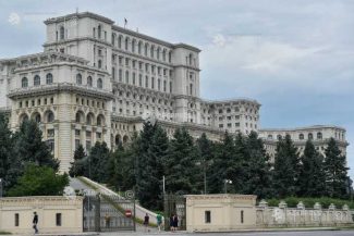 Parlament/ Birourile permanente reunite decid calendarul învestirii Guvernului Mureșan; ora 14:00