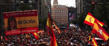 Ceuta: Mii de oameni protestează împotriva guvernului de la Madrid