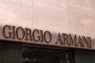 Armani este dispus să atragă mai mulți investitori în vânzarea participației de 15% (directorul general)