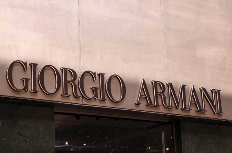Armani este dispus să atragă mai mulți investitori în vânzarea participației de 15% (directorul general)
