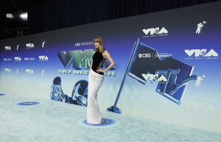 MTV Video Music Awards 2026/Madonna, recompensată cu 7 trofee; Taylor Swift, cea mai premiată din istoria galei