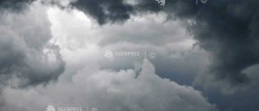 Cod galben de vânt puternic în 10 județe, pe parcursul zilei de luni
