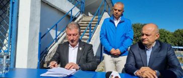 Hunedoara: Începe demolarea vechiului stadion ‘Corvinul’