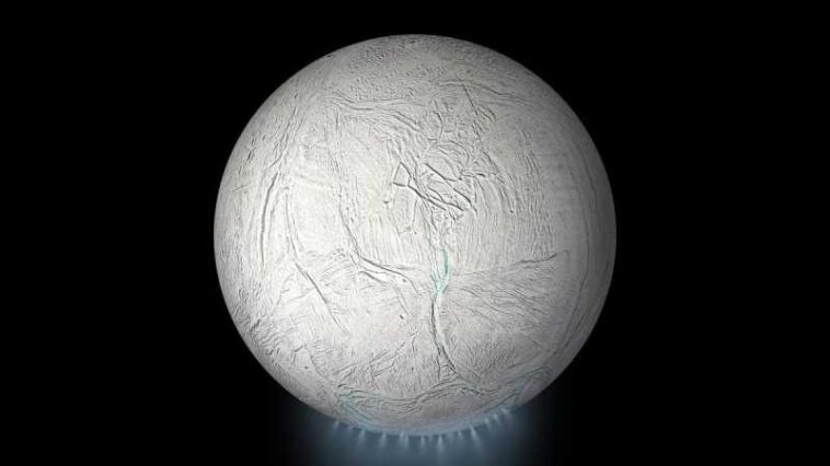 Microbii pot supraviețui pe Enceladus, luna lui Saturn (studiu/simulare)