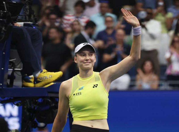 Tenis: Elena Rîbakina, decorată de președintele Kazahstanului pentru performanțele sale