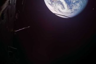 În drum spre Jupiter, sonda JUICE a primit un impuls gravitațional de peste 12.000 km/h de la Pământ