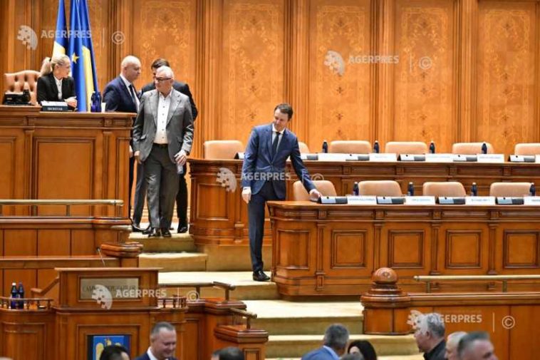 Guvernul Siegfried Mureșan a fost respins de Parlament (surse)