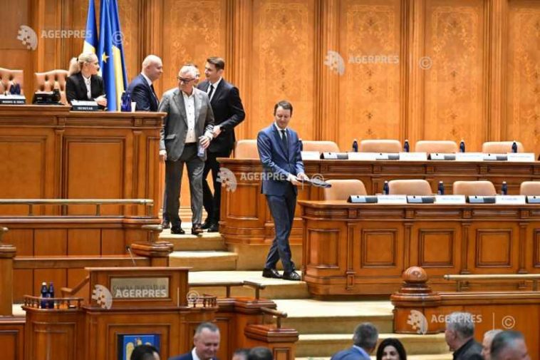 Guvernul Siegfried Mureșan a fost respins de Parlament (oficial)